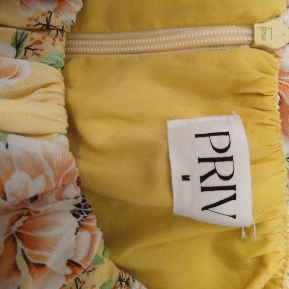 Maxi dress with side cutouts - Picture 3 of 3